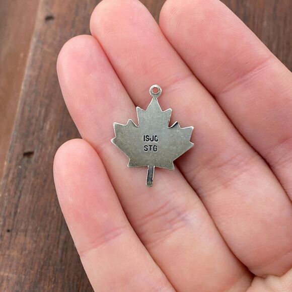 Vintage 925 Sterling Silver "Expo 67 Montreal" Maple Leaf Pendant Bracelet Charm - Picture 2 of 3